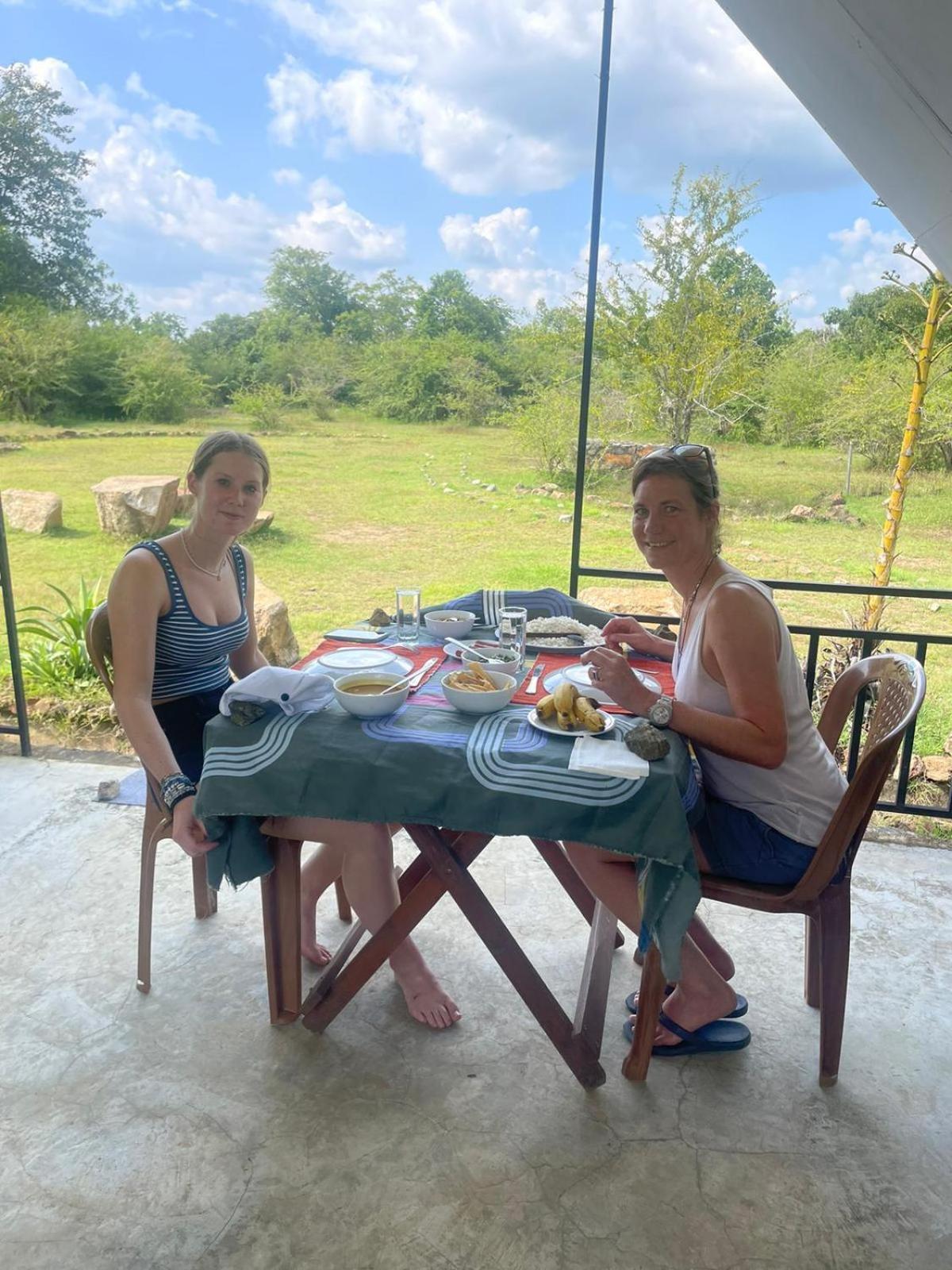 Basecamp - Yala Hotel Luaran gambar